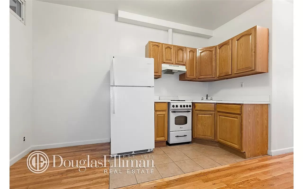 312 East 105th Street Unit: 4W