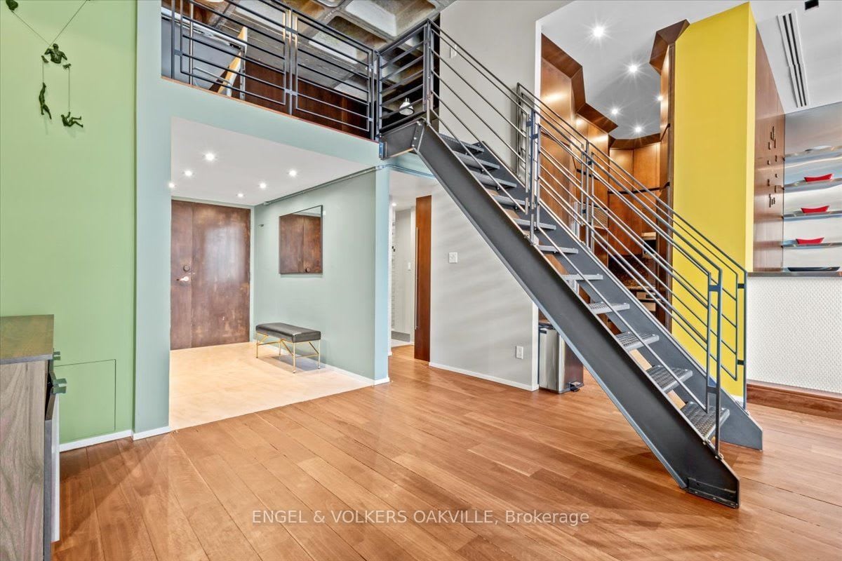 INVESTMENT PENTHOUSE LOFT 