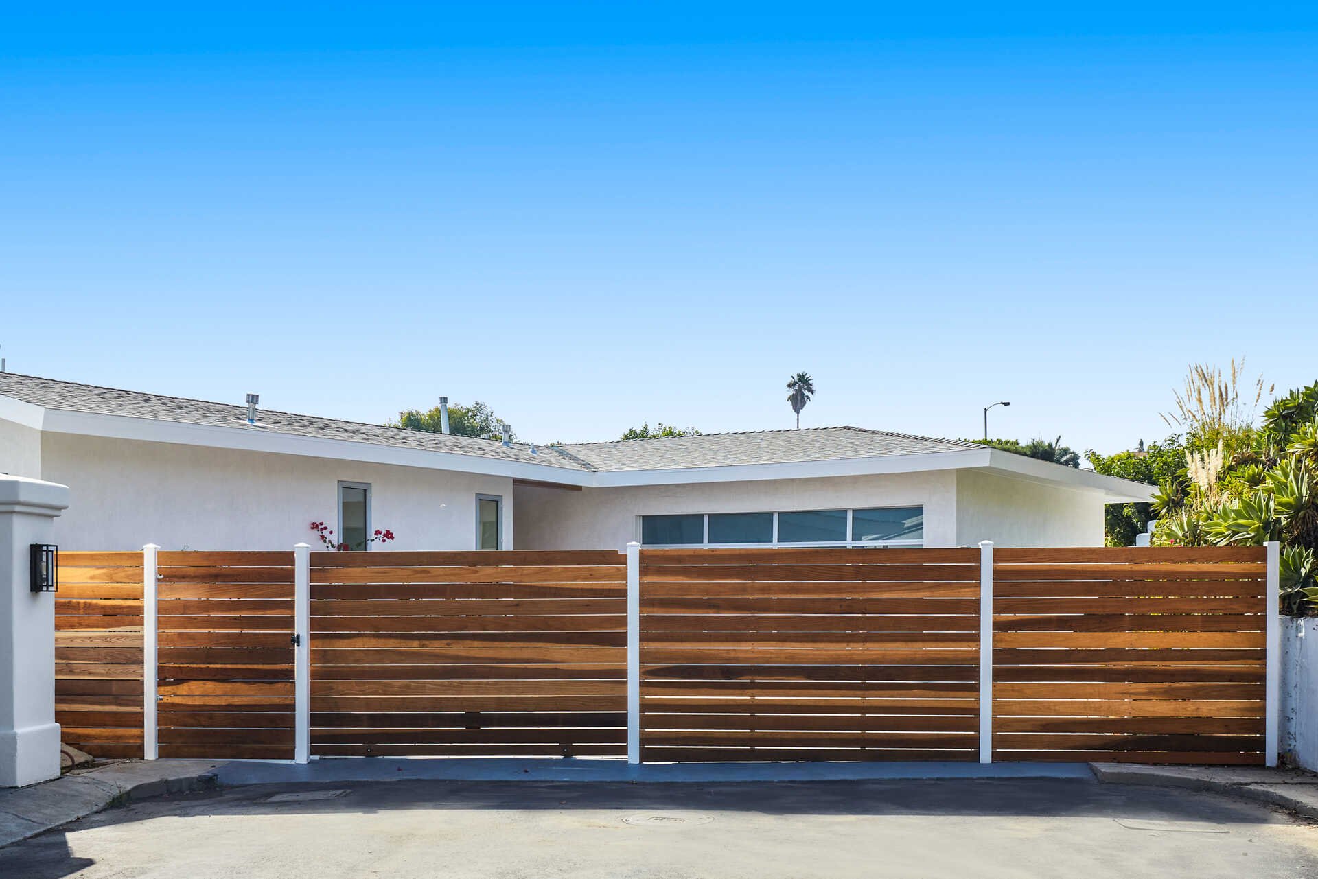 18310 Coastline Dr