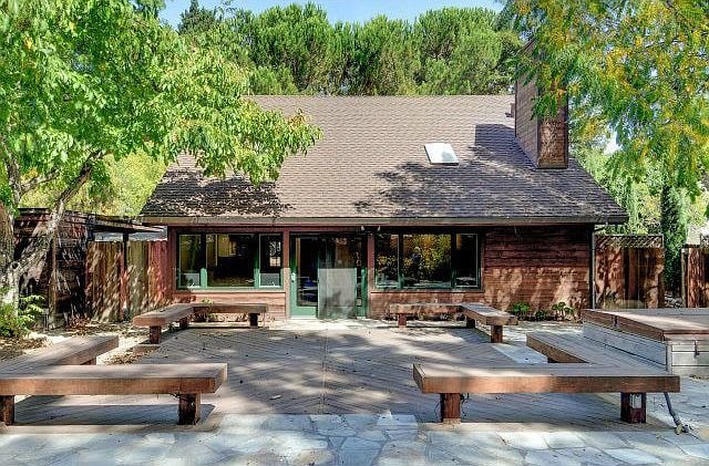 137 E Carmel Valley Rd APT 4