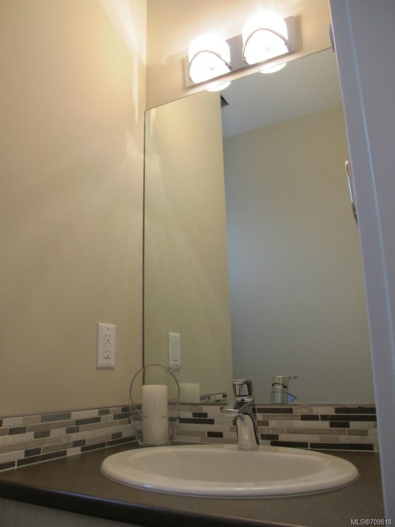 104-2726 Peatt Rd, Langford