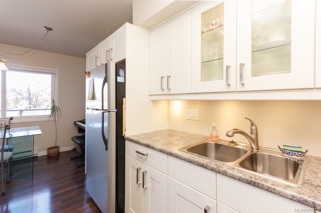 35-477 Lampson St