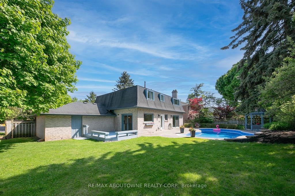 2269 All Saints Crescent Oakville