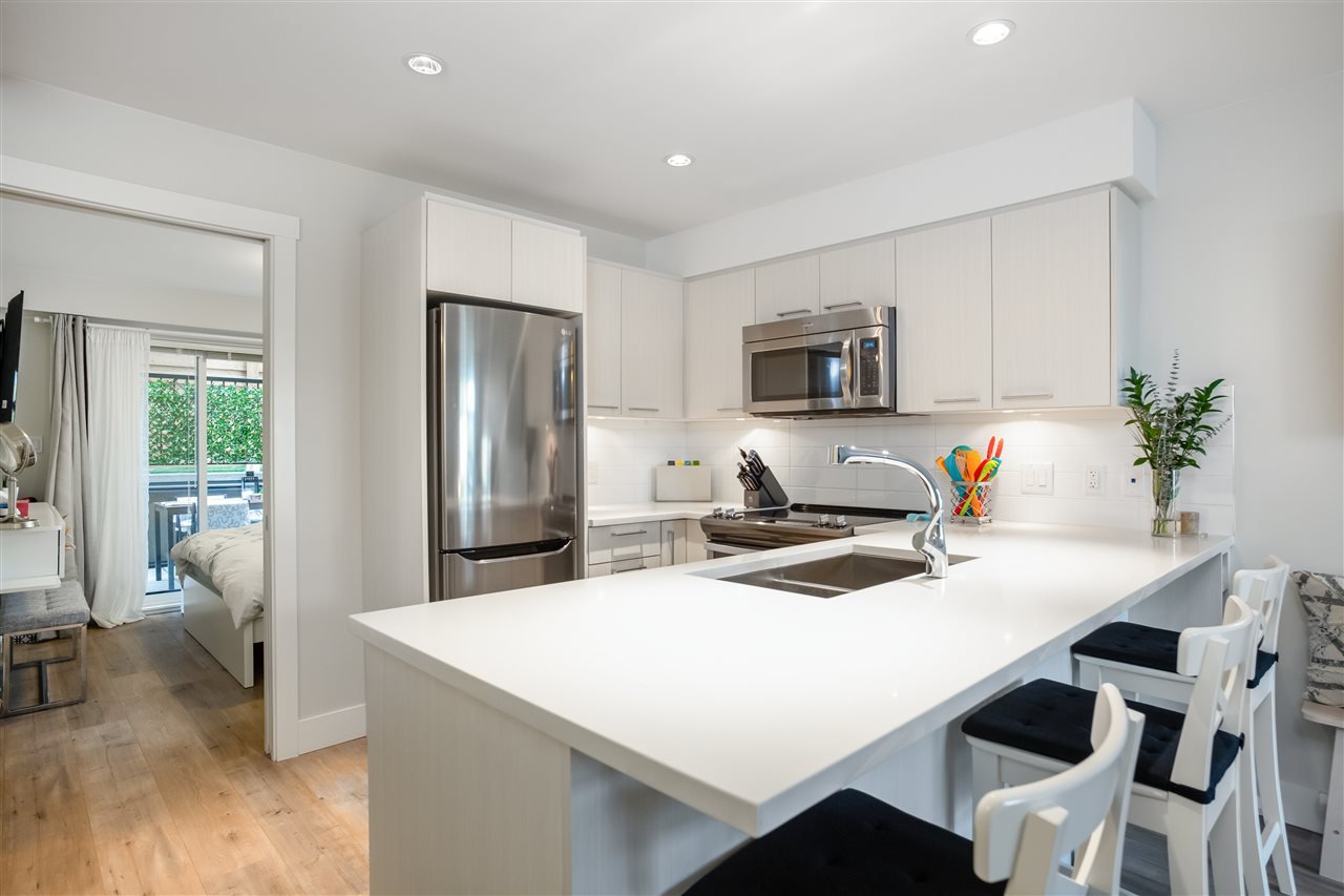 102-7180 Barnet Rd