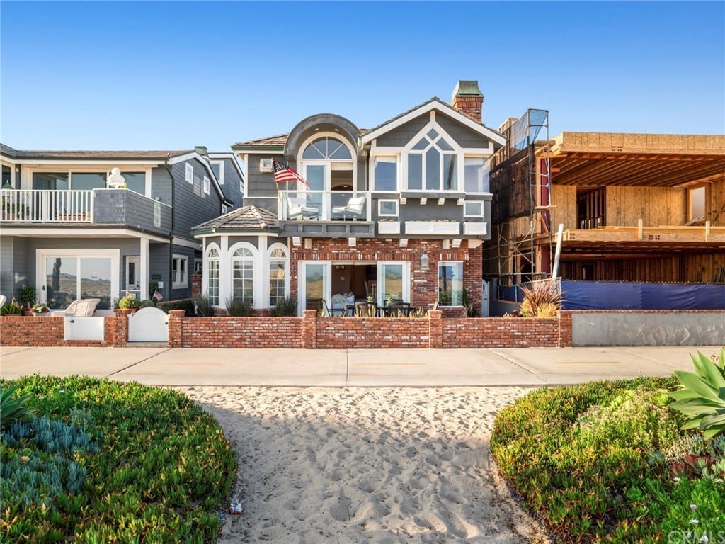 1124 W Oceanfront