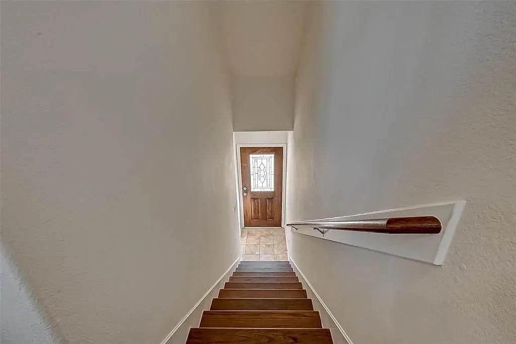 3216 Clearview Cir