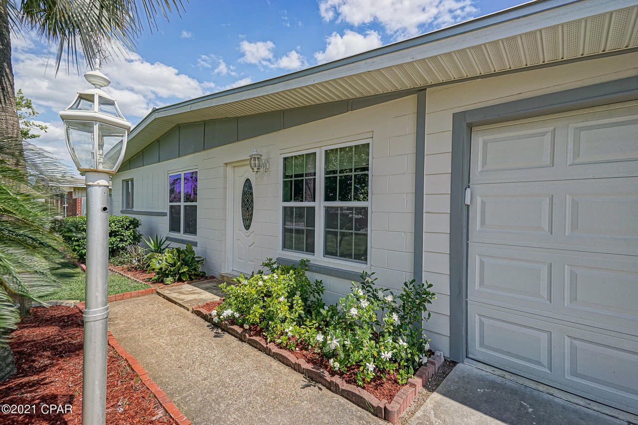 3109 W 21ST Court
