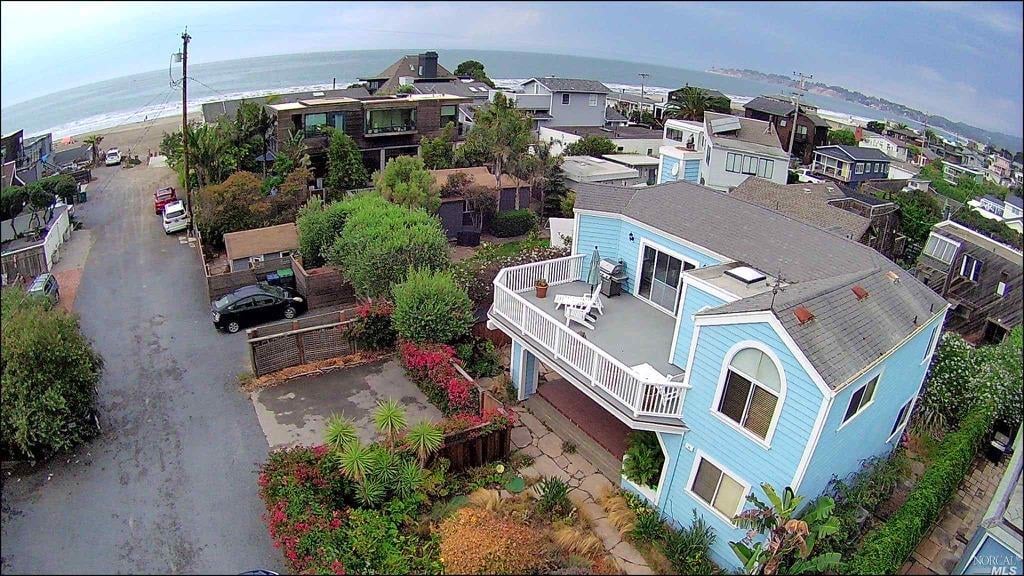 Faber Finds | 09.11.20 | Stinson Beach Beauty - Close to the beach