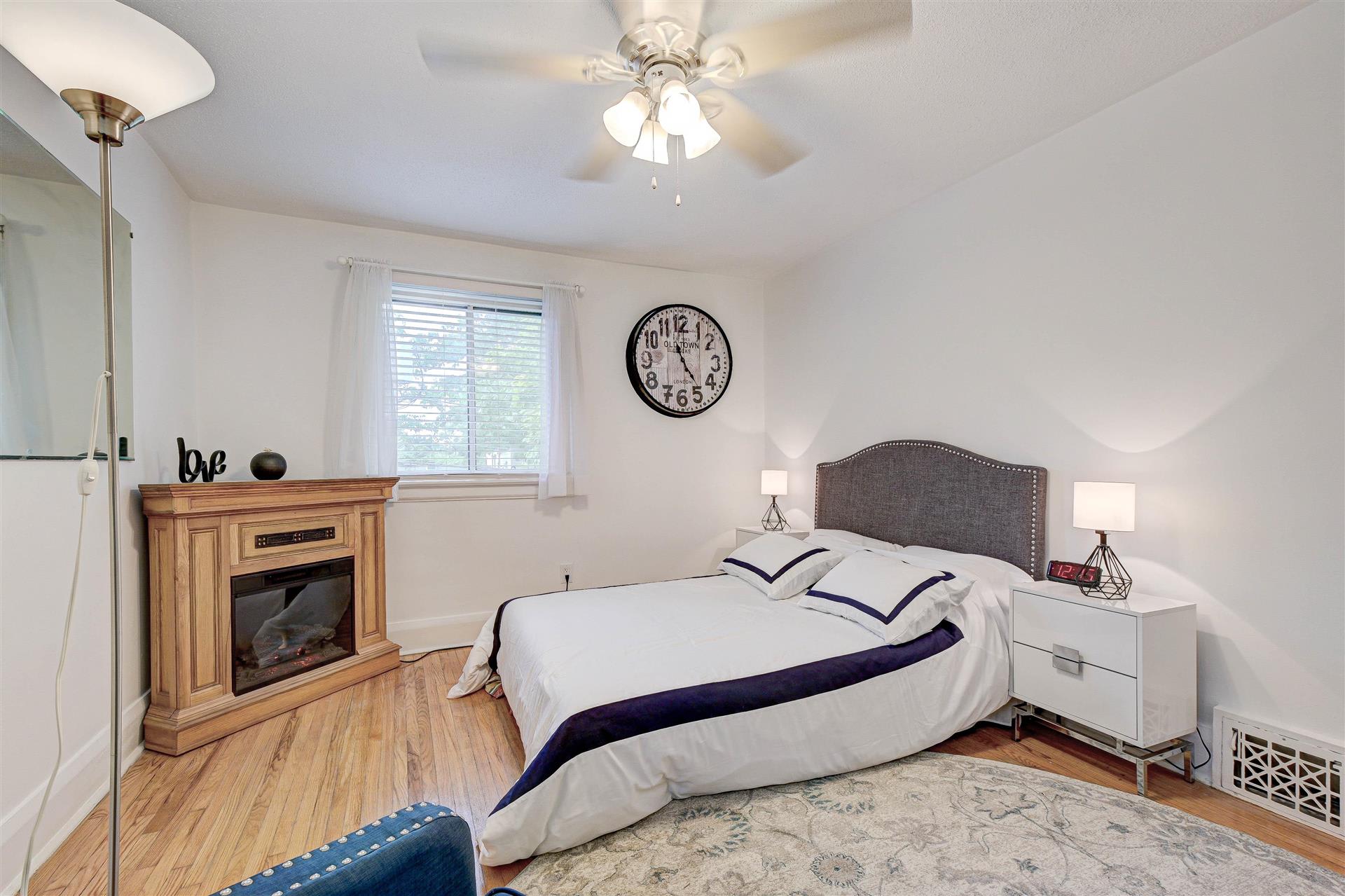 91 Queensbury Ave