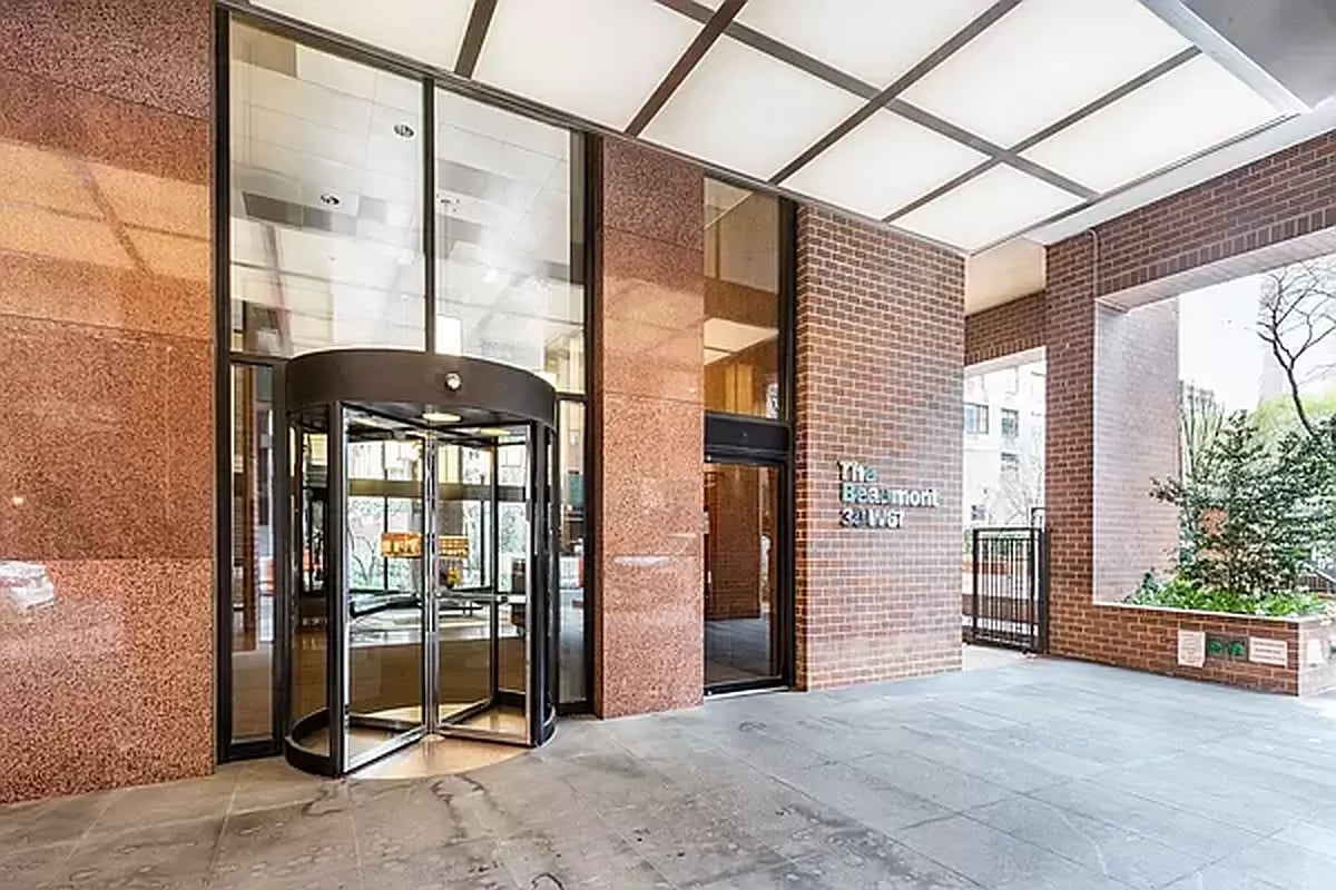 30 West 61st Street #18D