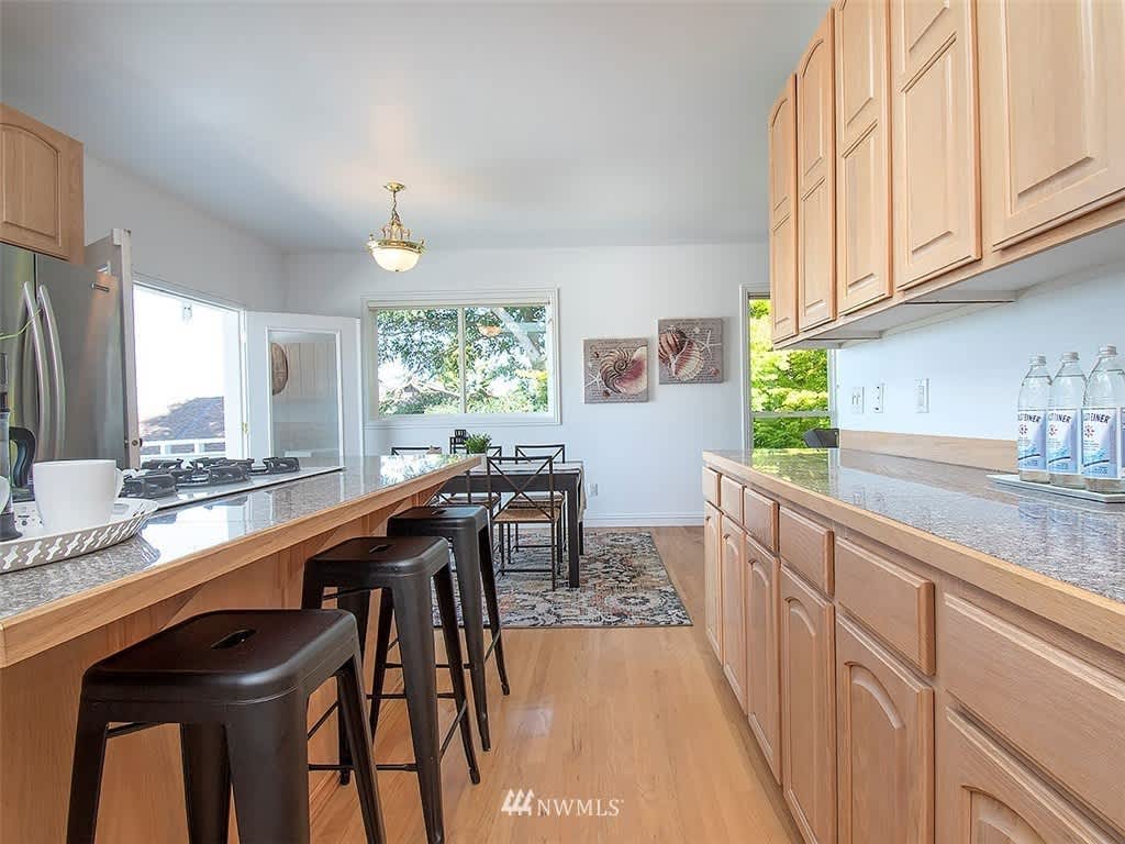 1111 Sierra Pl