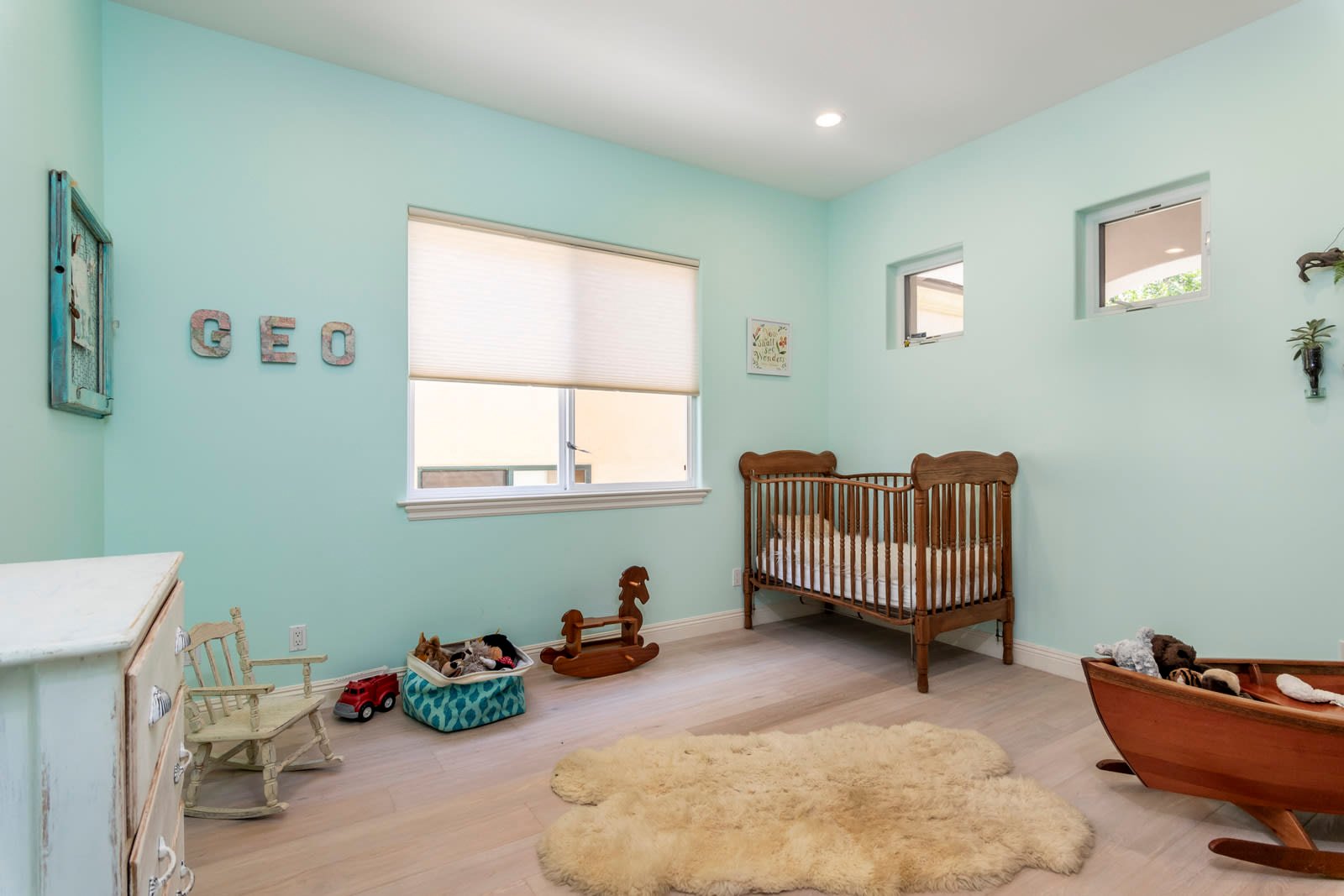 700 Avenue C
