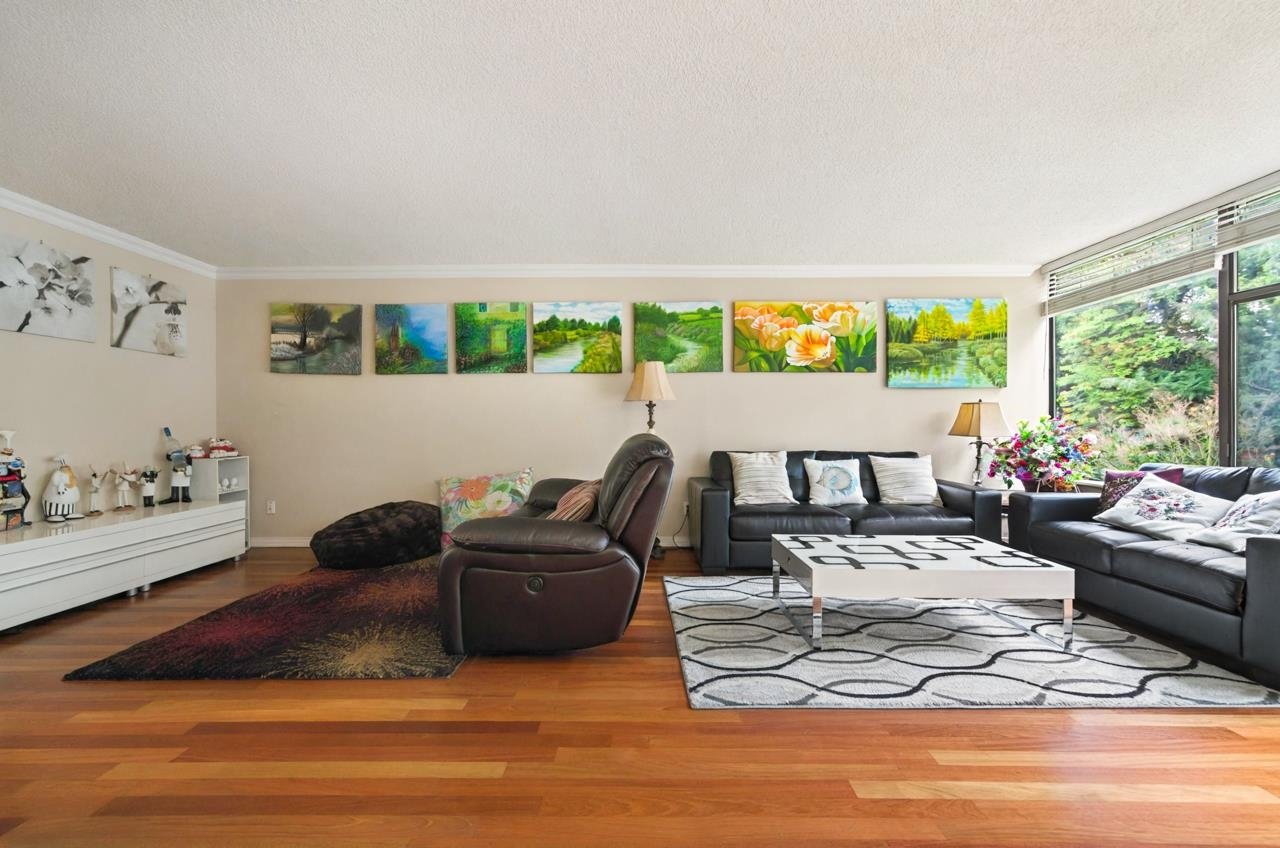 303-4101 Yew Street, Vancouver