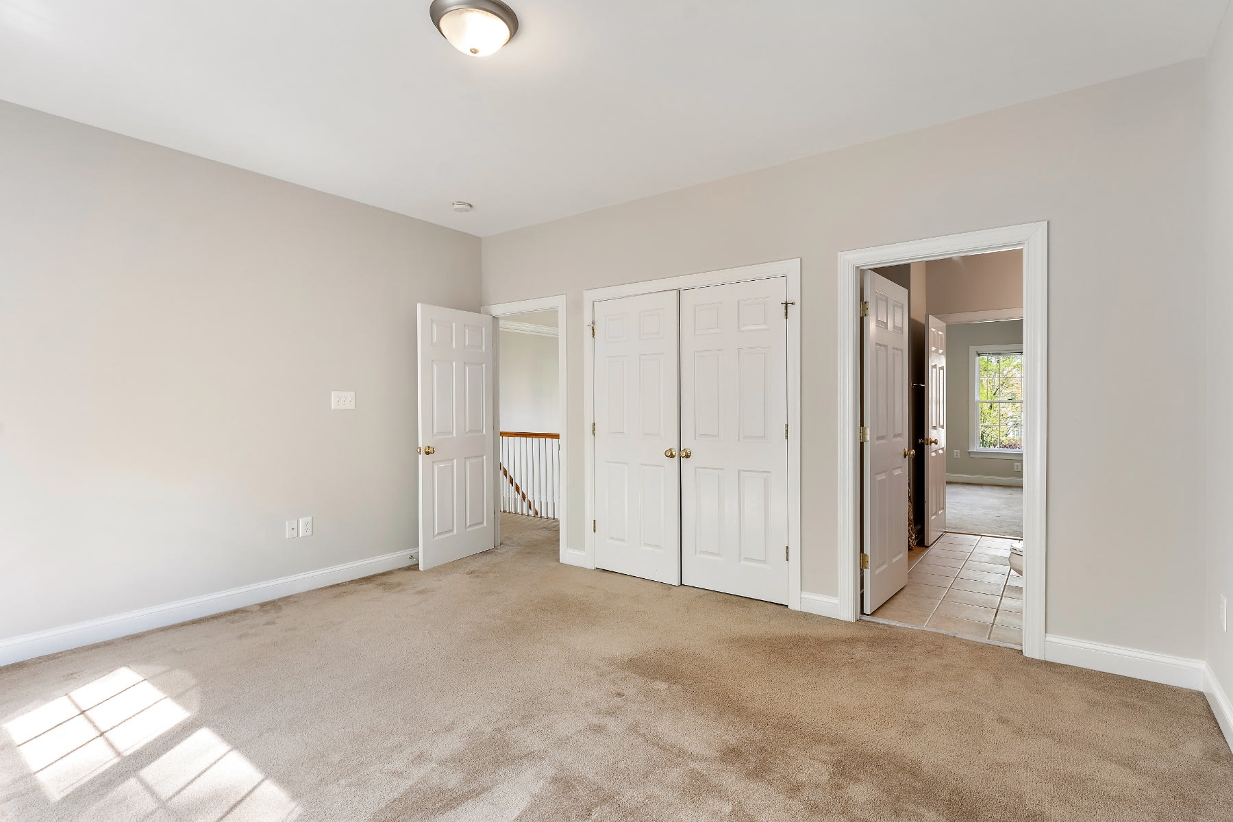 2907 Calcutt Drive