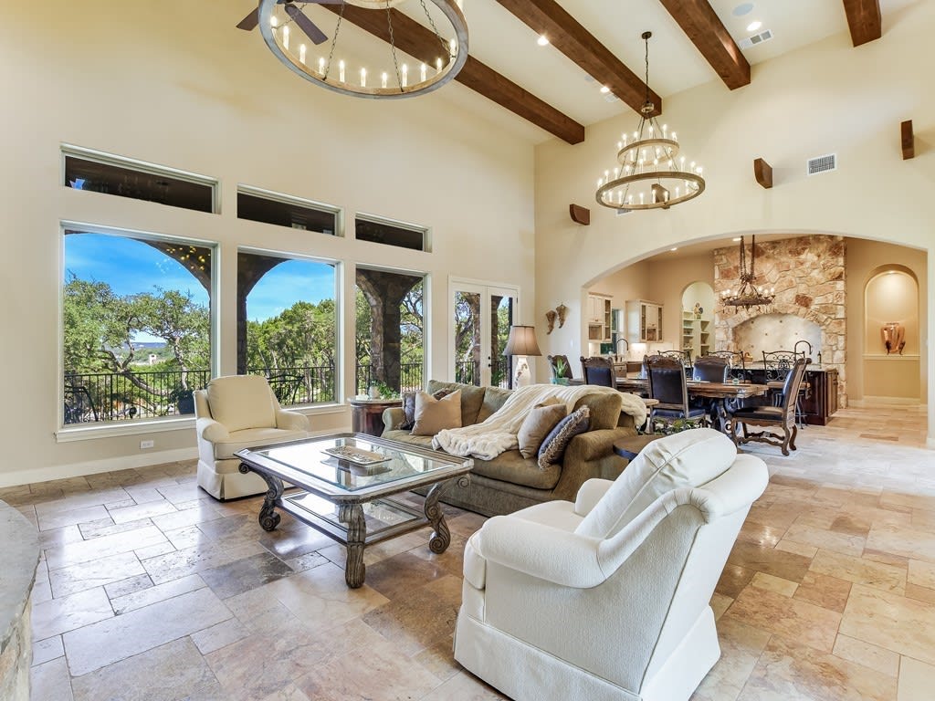 6401 Lantern View Dr
