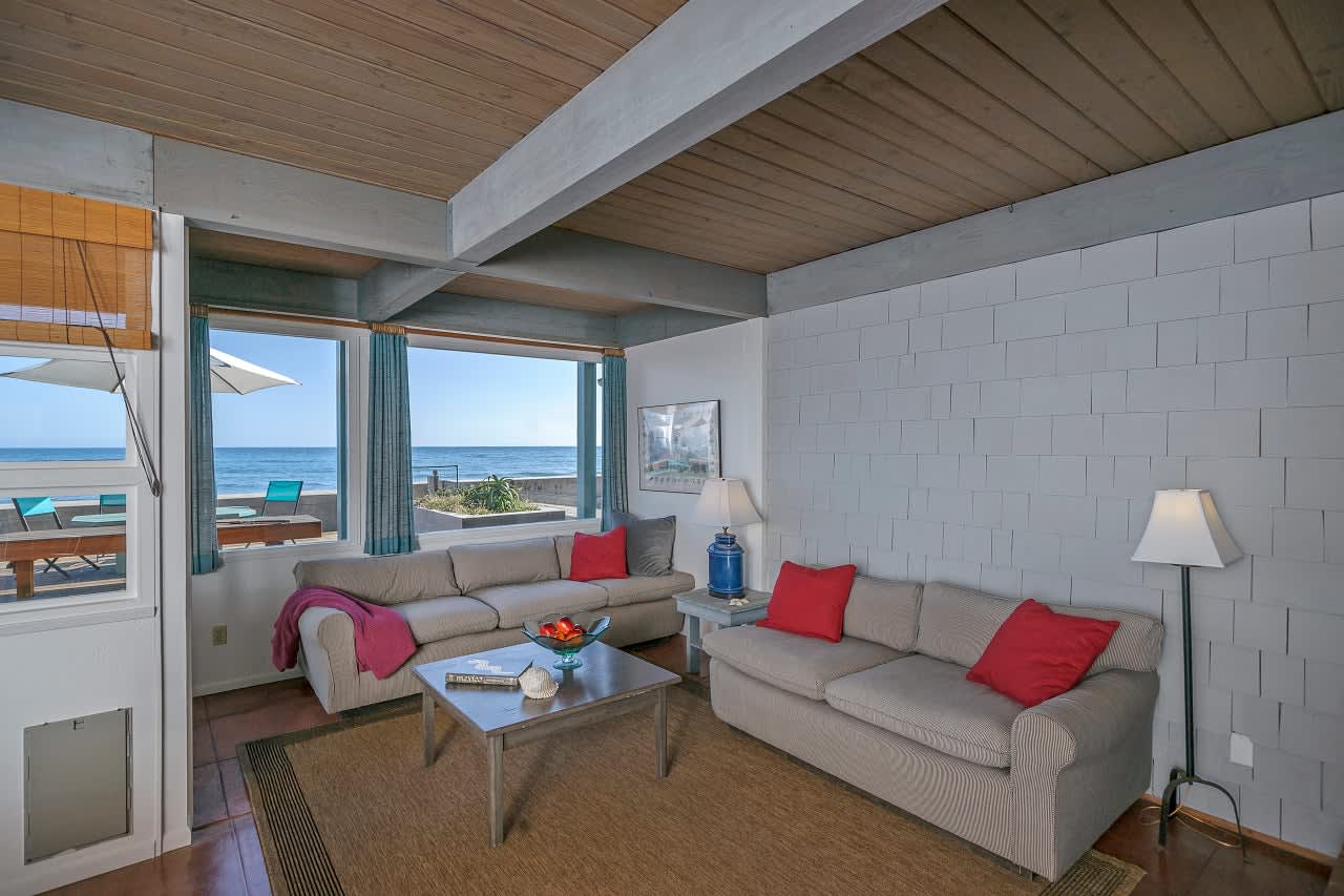 3924 Pacific Coast Hwy