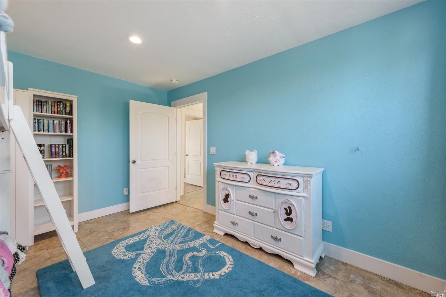 236 Cleveland Ln