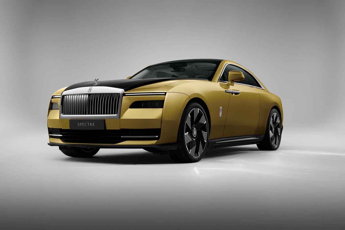 Spectre Makes a Spectacle: Rolls-Royce’s First Electric Vehicle Debuts