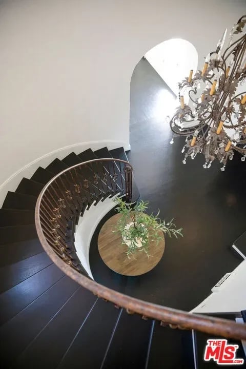 Beautiful Beachwood Canyon Spanish