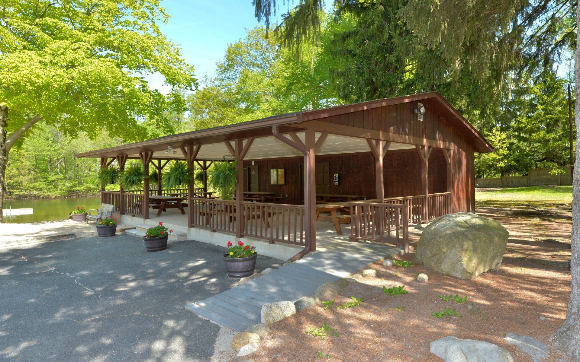 8 Anona Dr