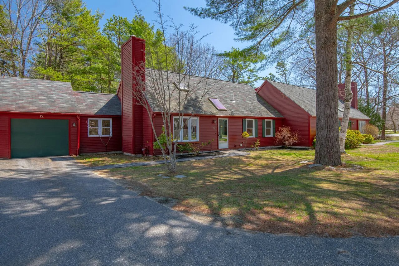 Newly Priced: 12 Willow Grove, 12, Brunswick, ME 04011 – $485,000