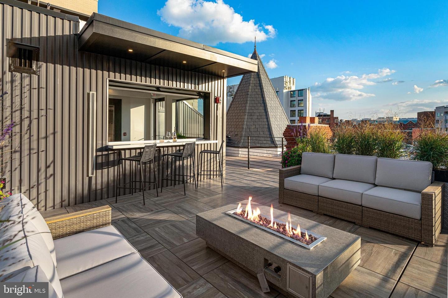 2525 Penn - West End