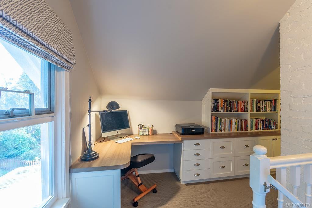 1139 Camrose Cres