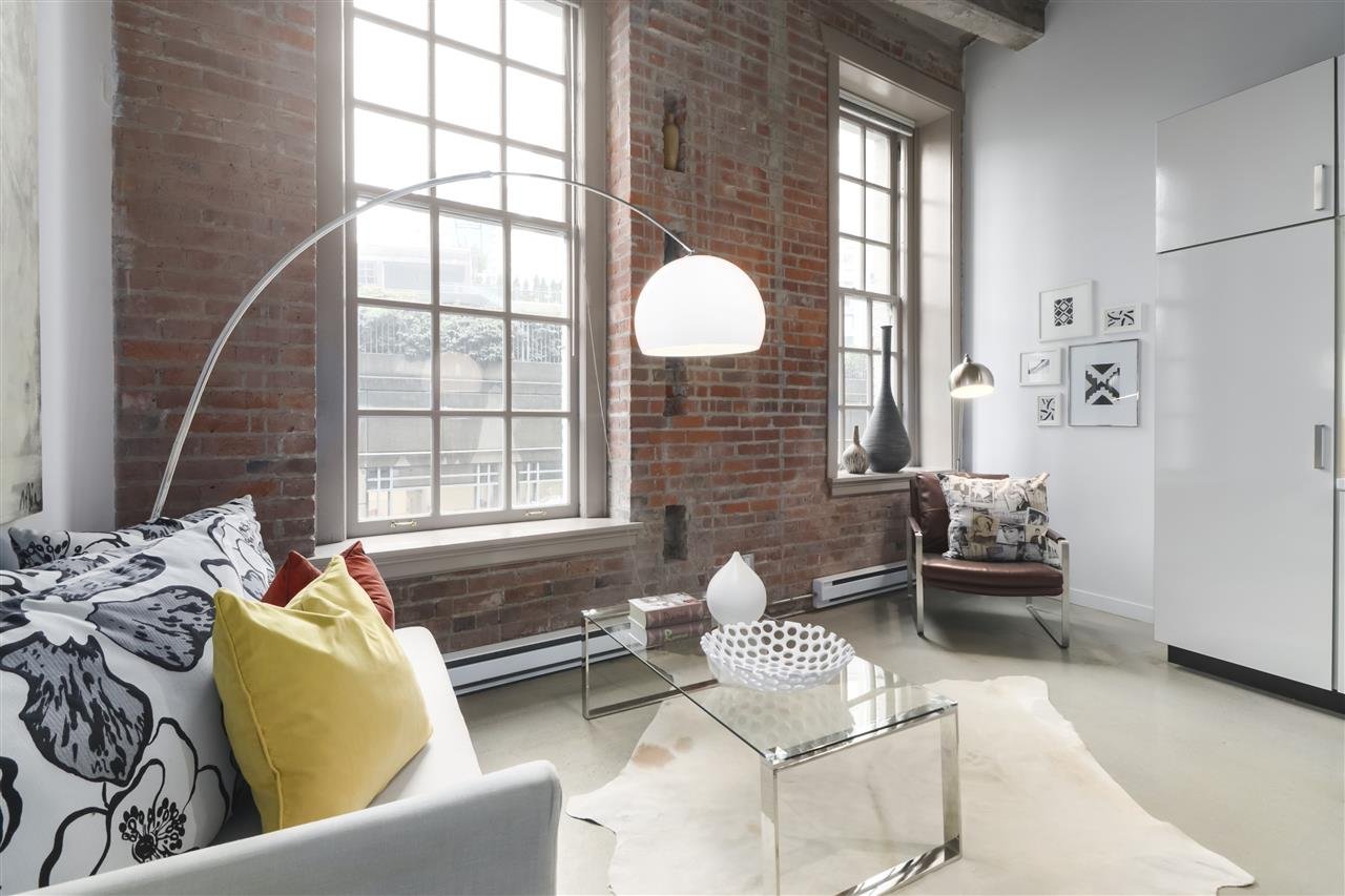 106-546 Beatty St