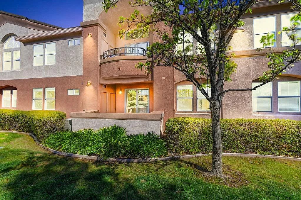 1200 Moon Cir UNIT 1213