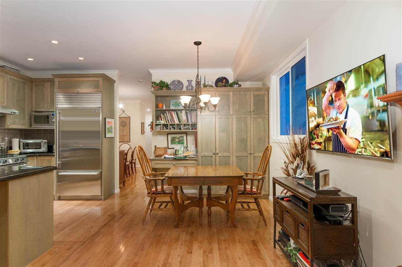 B 25 Glenmore Dr