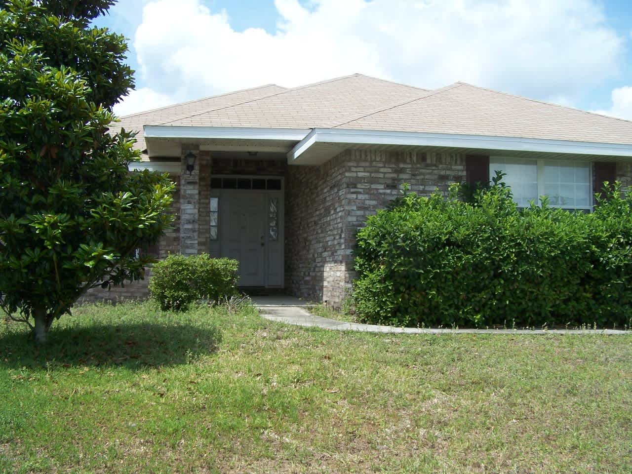 2745 Cross Creek Dr