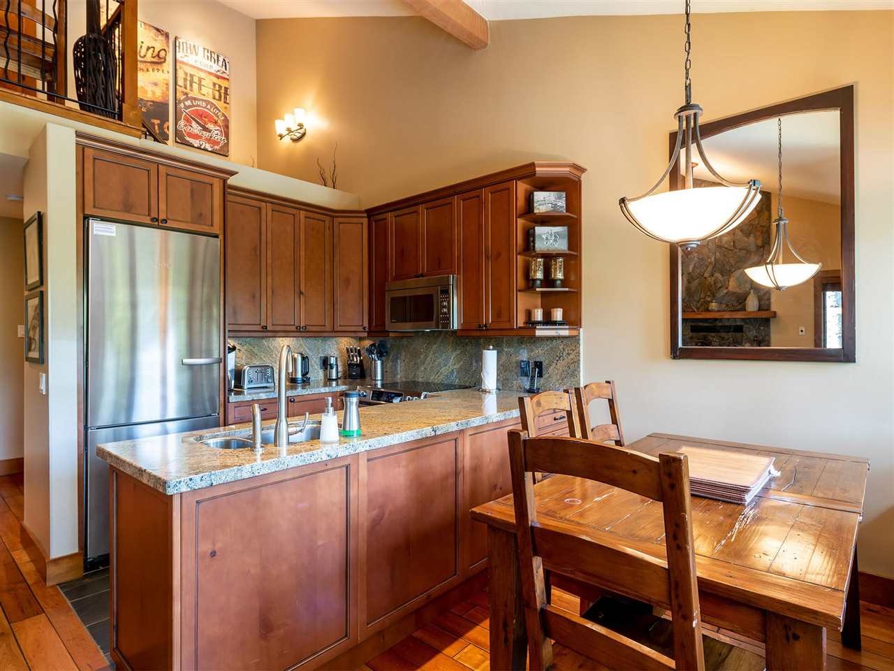 21-4100 Whistler Wy