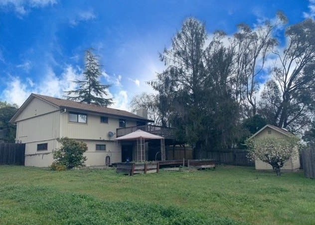 Charming Country Farmhouse on Quiet Street- Represented Buyer