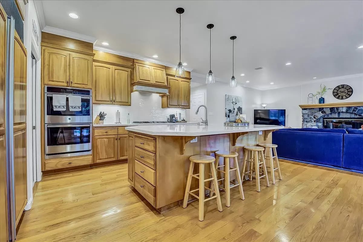 483 Cuesta Dr