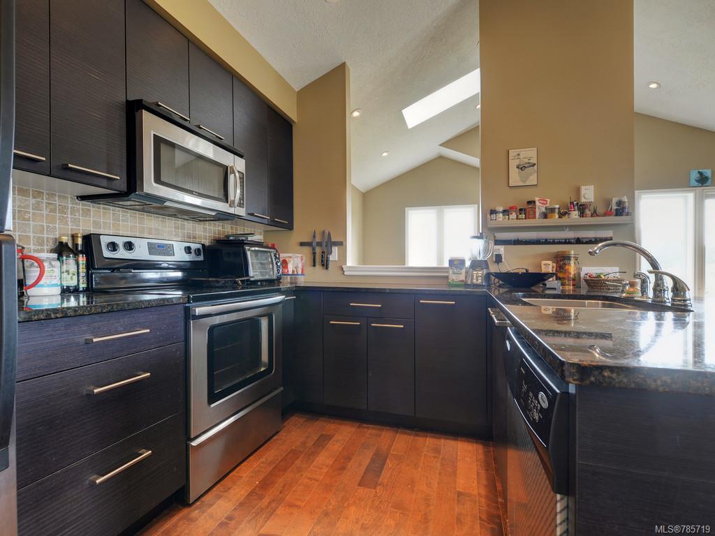 106-2038 Gatewood Rd, Sooke