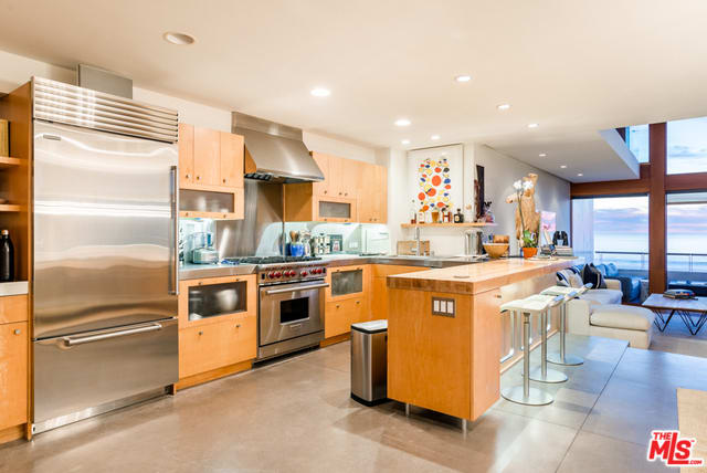 1 Eastwind St #303