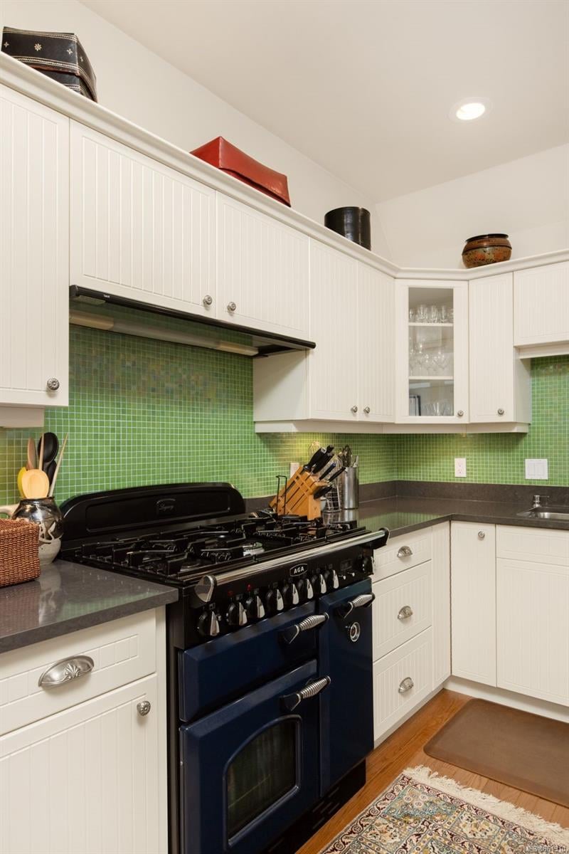 4349 Kingscote Rd, Cobble Hill