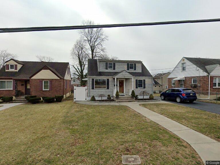 187 Hoover Ave
