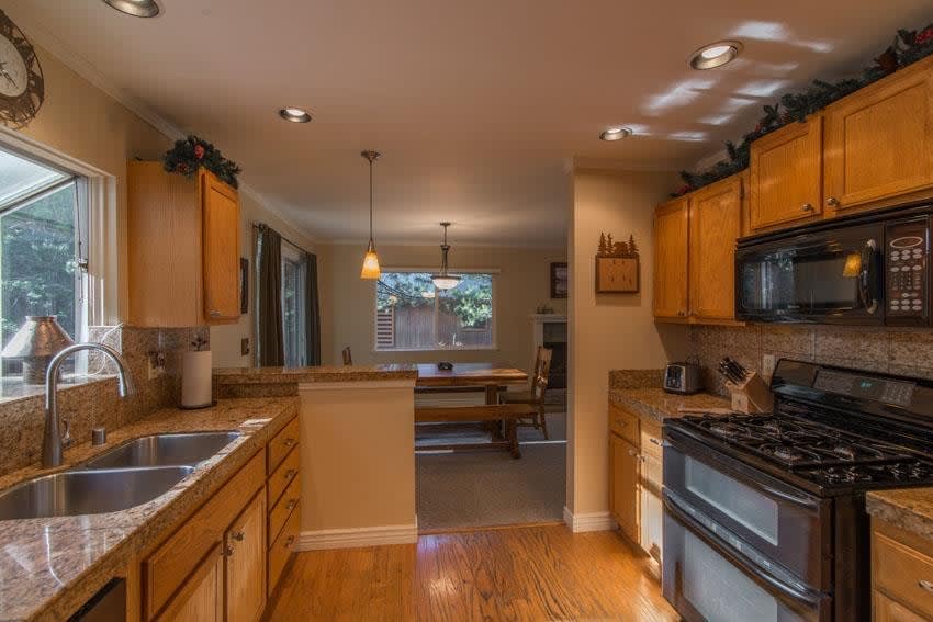 12802 Solvang Way