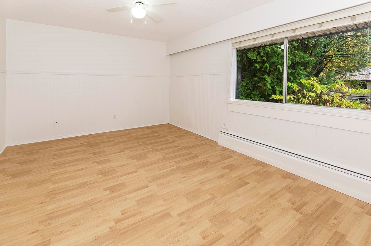 61-928 Premier St