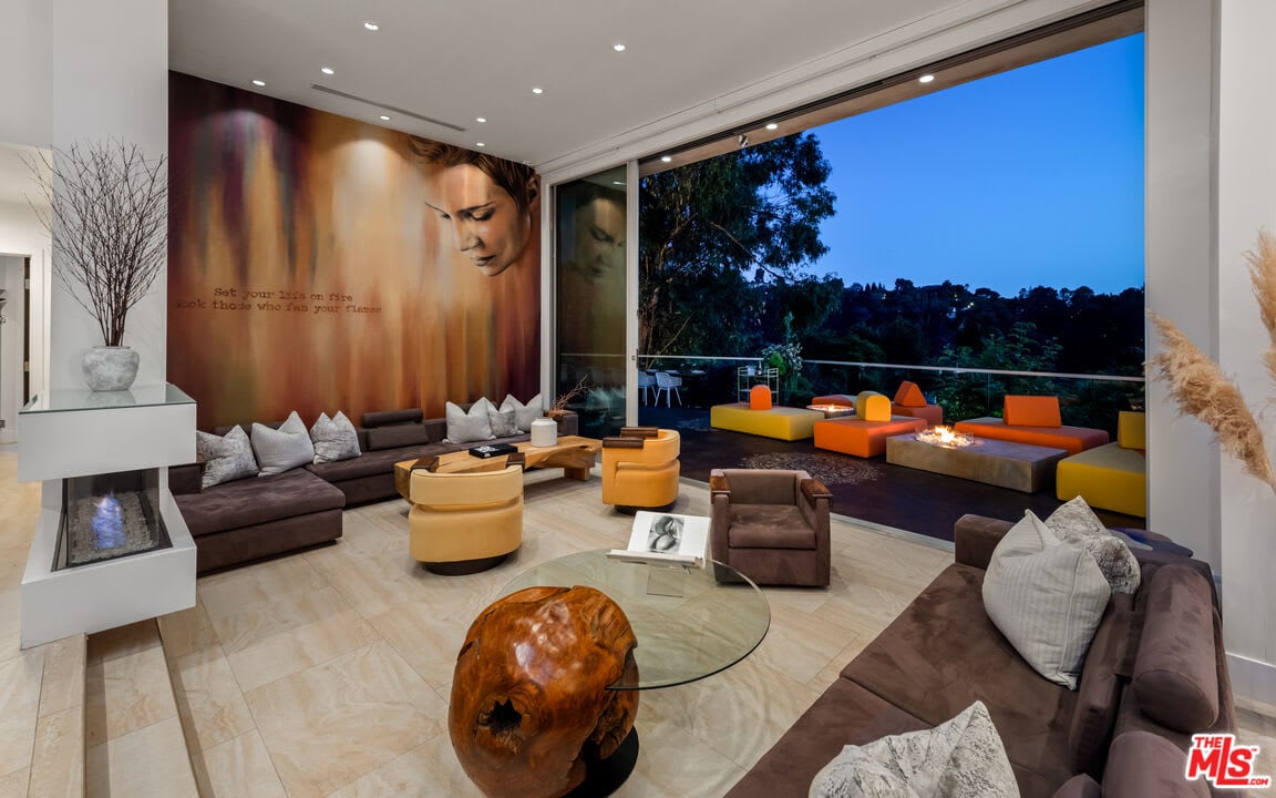 View Opulent