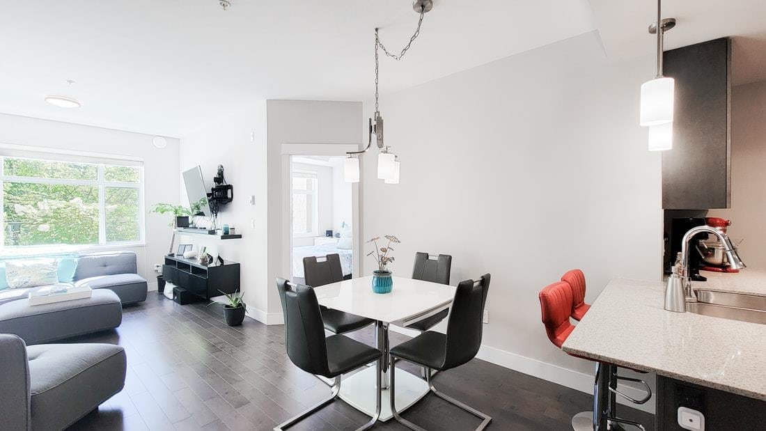 212-2465 Wilson Ave