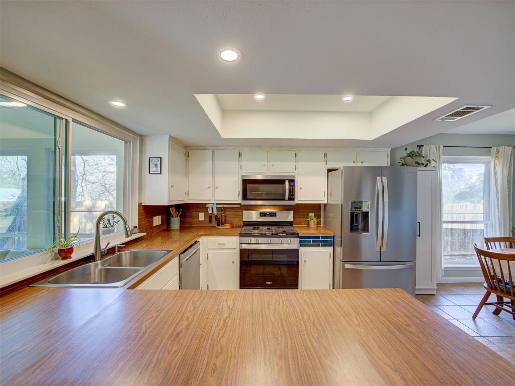 1406 Radam Cir