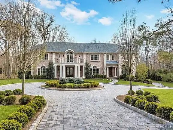 46 Westerly Rd, Saddle River, NJ