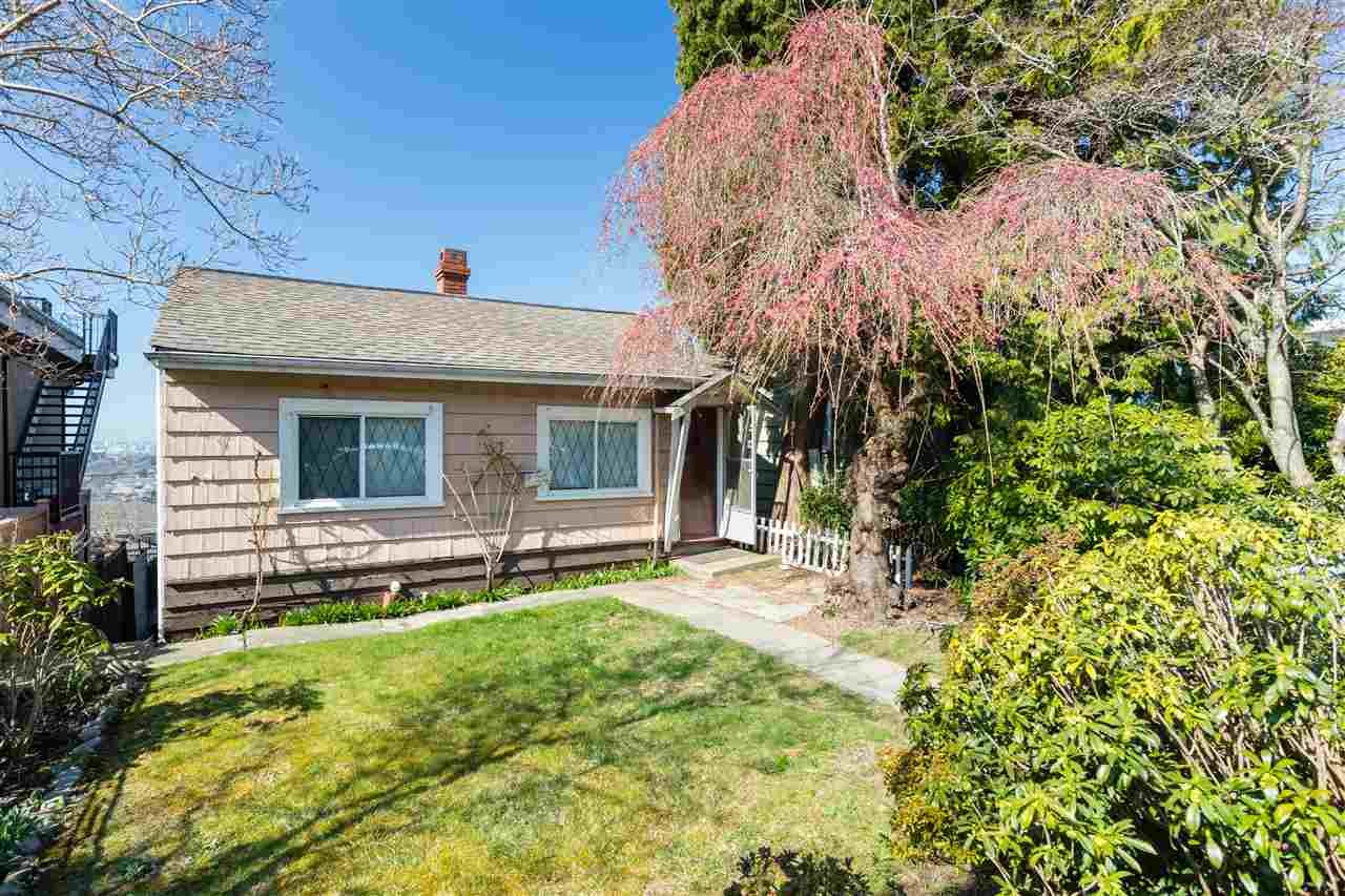 15 Hythe Ave