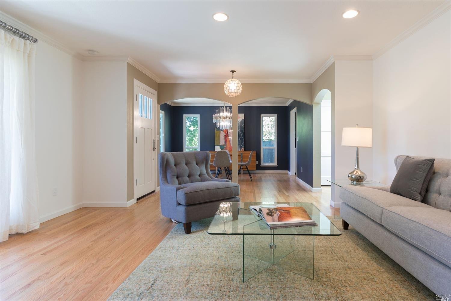 121 Oak Dr