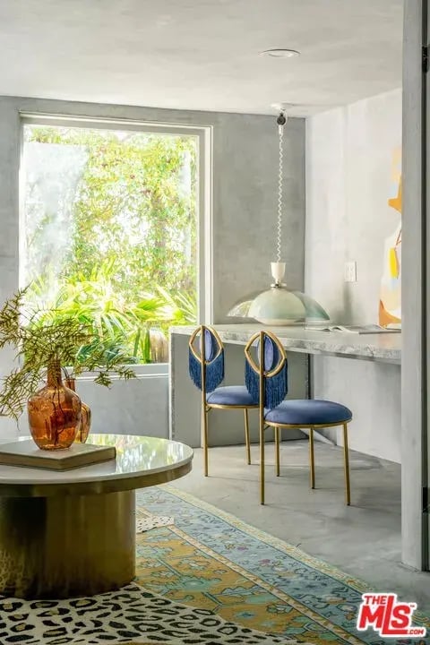 Beautiful Beachwood Canyon Spanish