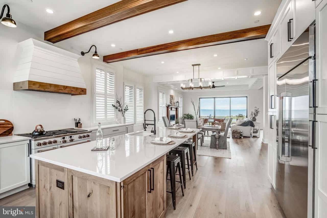 107 Bay Dr