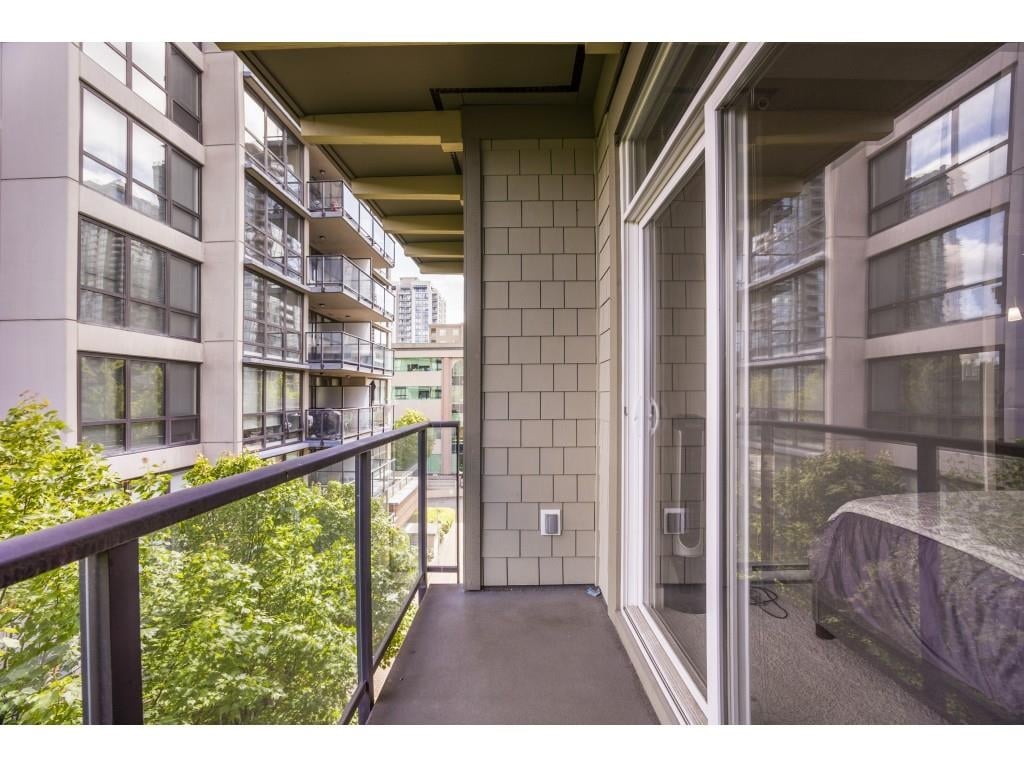 401-2957 Glen Dr