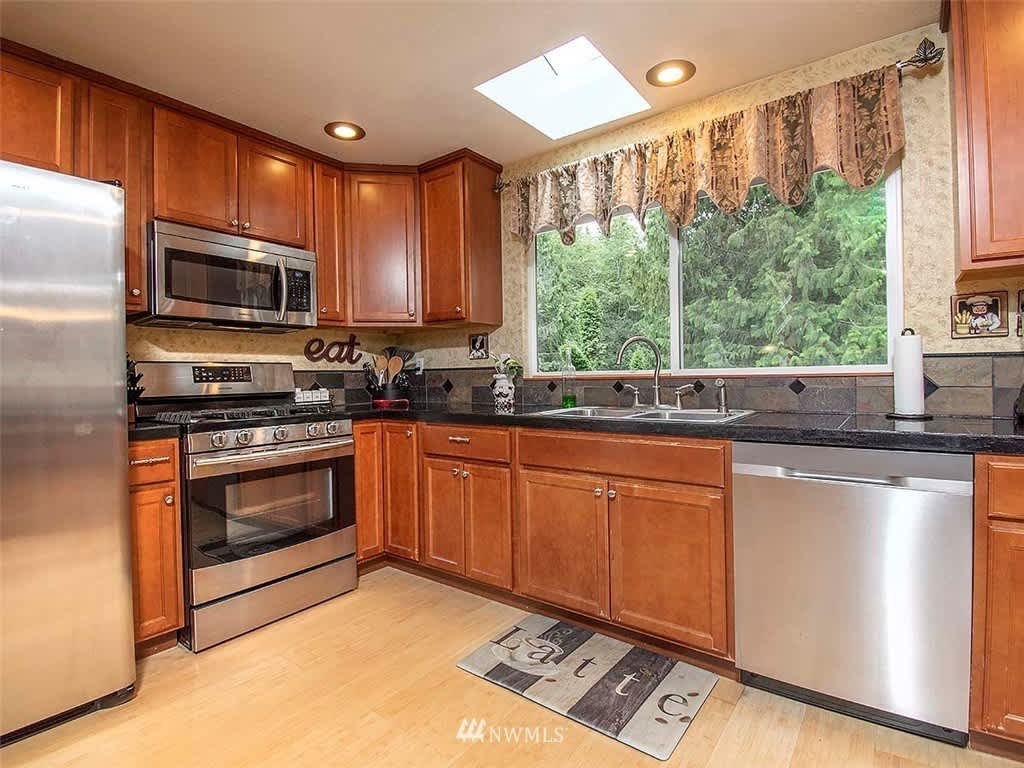 21030 Echo Lake Rd